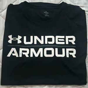 Under Armour XXL Men's Black and White Logo Tee